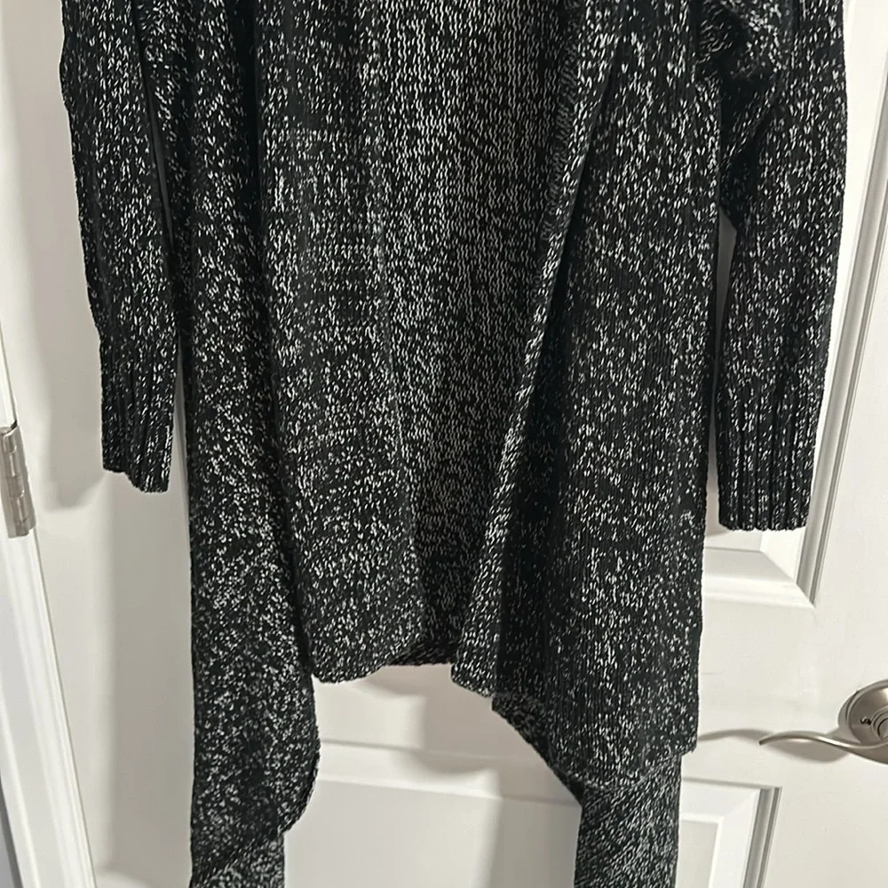 Merona Black Sweater - Picture 3 of 6
